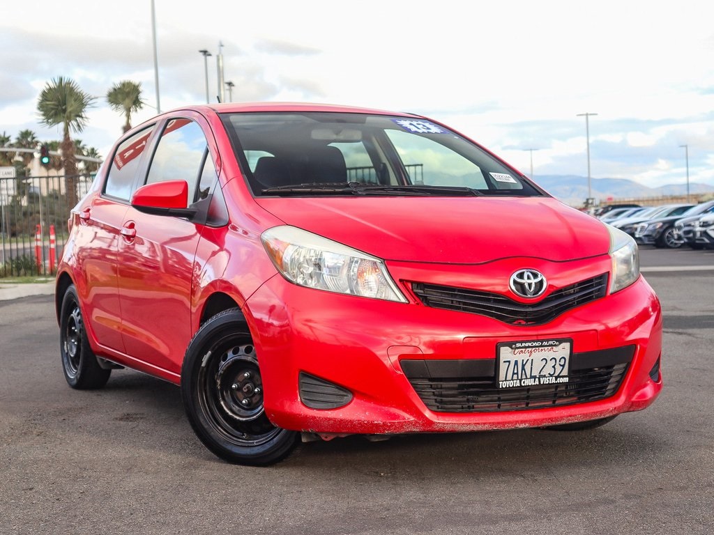 2013 Toyota Yaris LE