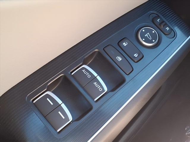 2025 Honda Civic Hybrid Sport Touring photo 26