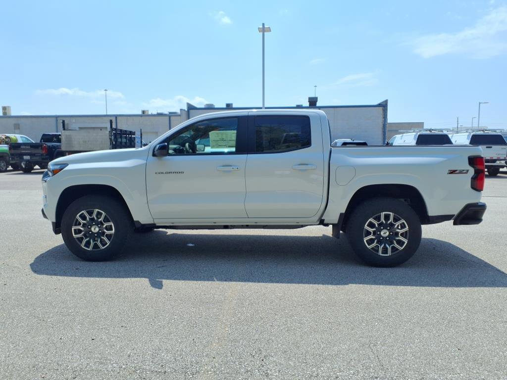 2026 Chevrolet Colorado Z71 photo 3