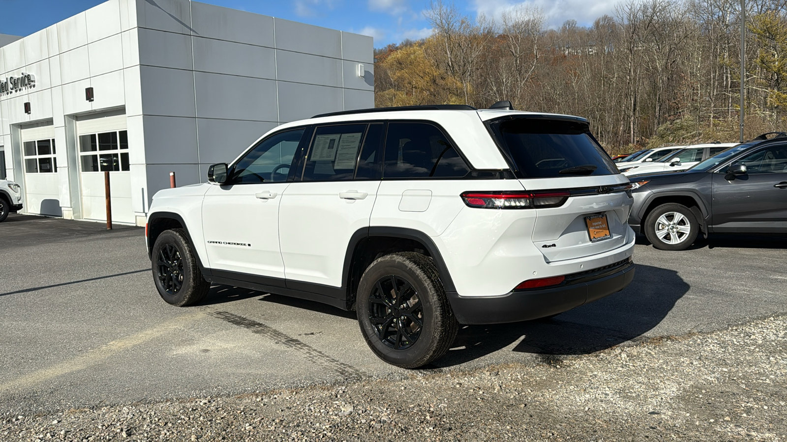 2024 Jeep Grand Cherokee Altitude photo 4