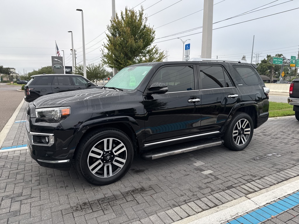 2017 Toyota 4Runner Limited photo 2