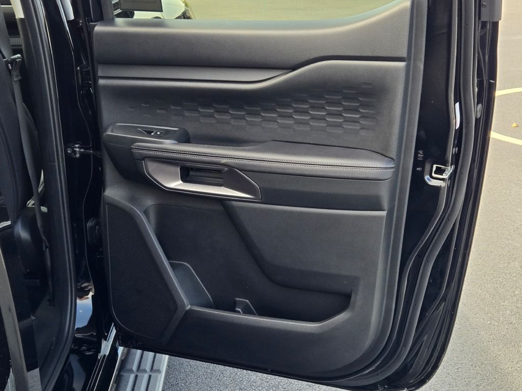 2025 Ford Ranger XLT photo 8