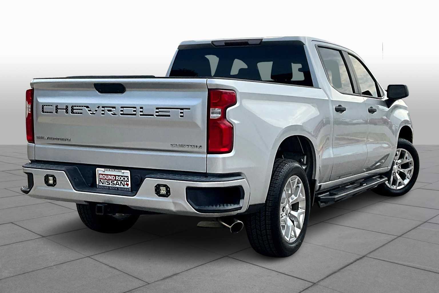 2019 Chevrolet Silverado 1500 Custom photo 8