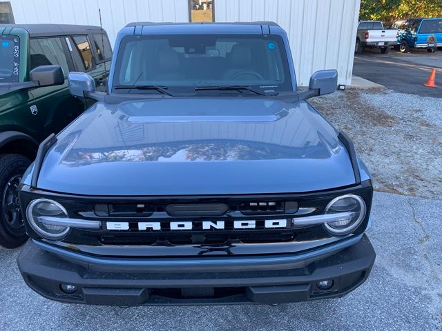 2025 Ford Bronco Outer Banks photo 4