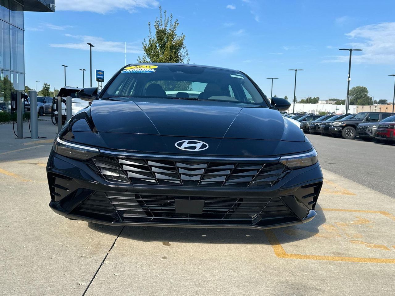 2025 Hyundai Elantra SEL Convenience photo 4