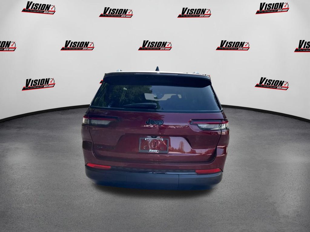 2021 Jeep Grand Cherokee Altitude photo 6