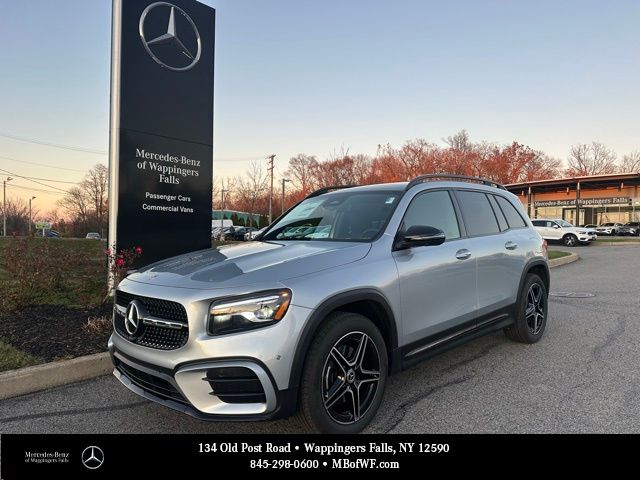 2026 Mercedes-Benz GLB GLB 250's photo
