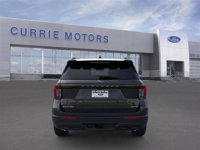 2025 Ford Explorer photo 4