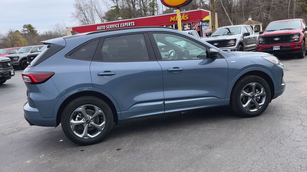 2024 Ford Escape ST-Line photo 3