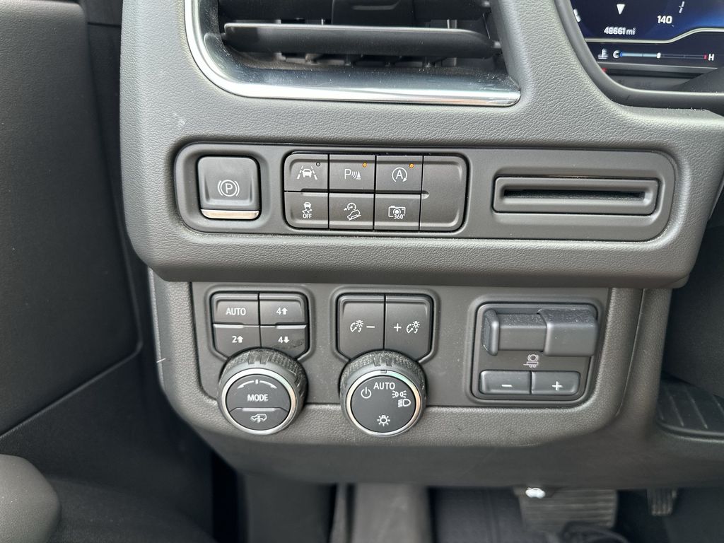 2023 Chevrolet Tahoe Z71 photo 28