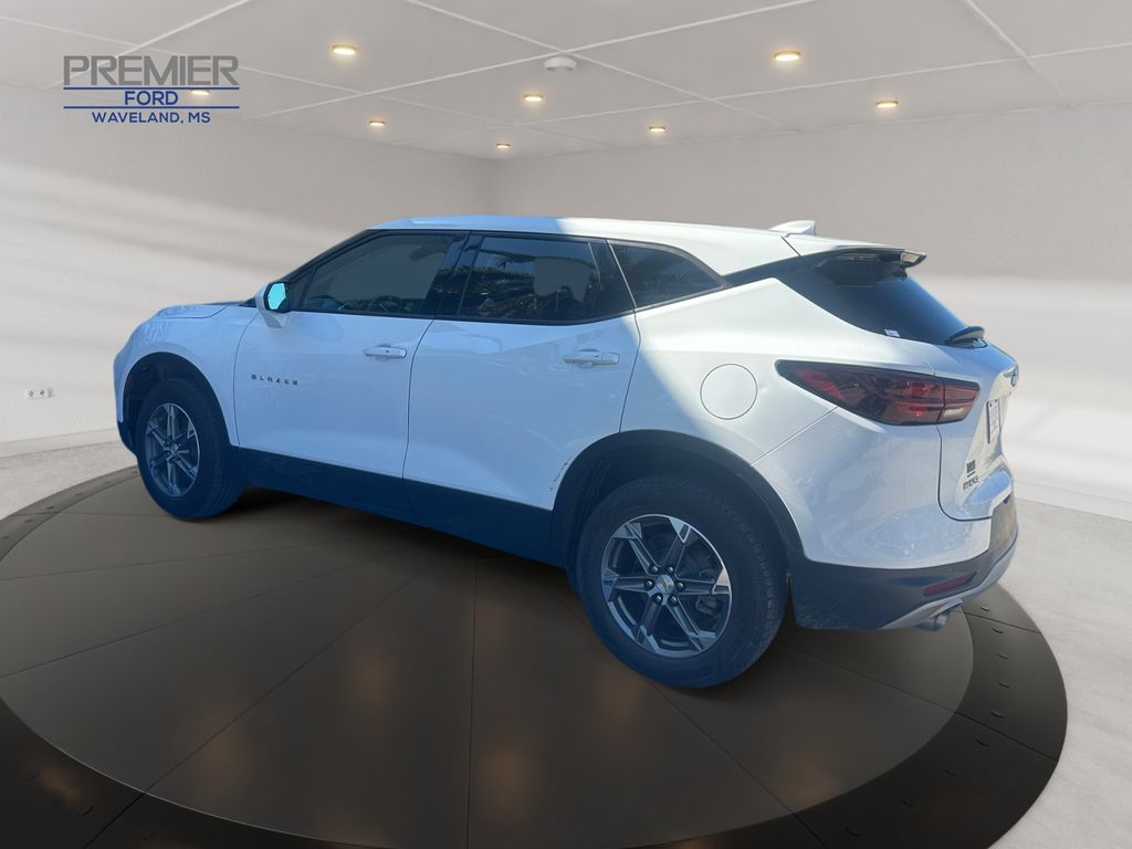 2023 Chevrolet Blazer 2LT photo 3