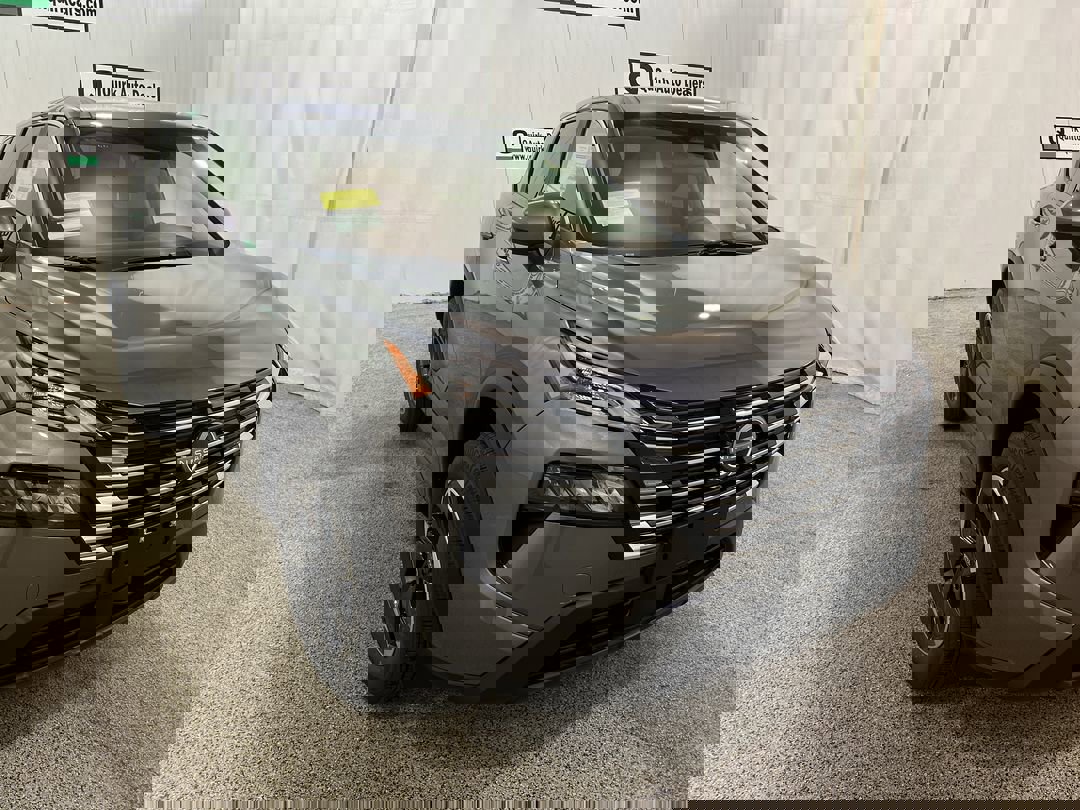 2026 Nissan Rogue SV's photo