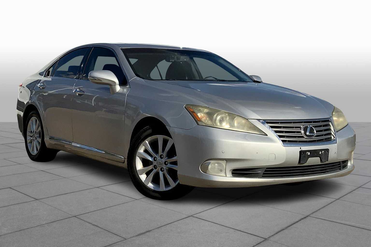 2011 Lexus ES 350 photo 2
