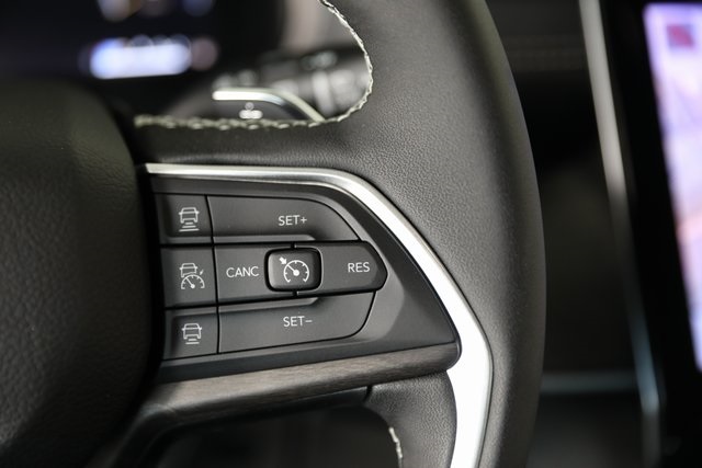 2025 Jeep Grand Cherokee Limited photo 5