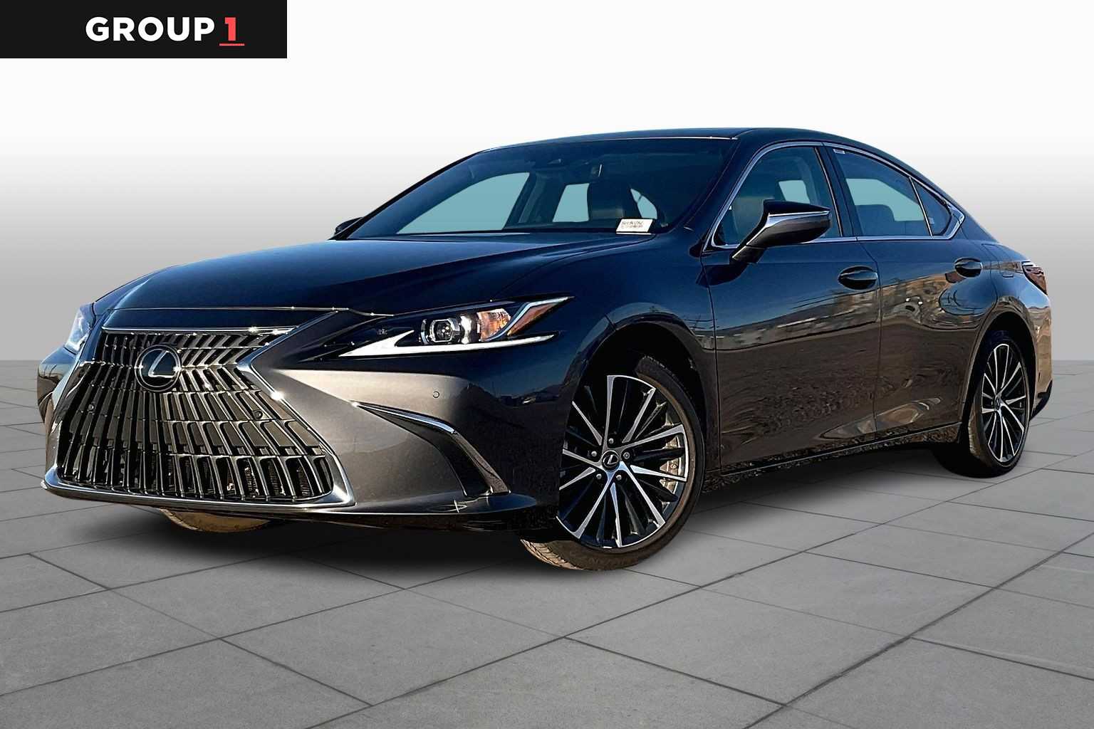 2025 Lexus ES 350's photo