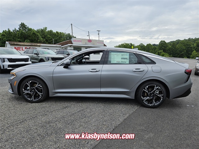 2025 Kia K5 GT-Line photo 4