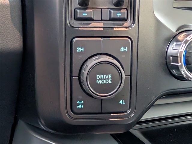 2025 Ford F-250 Lariat photo 12