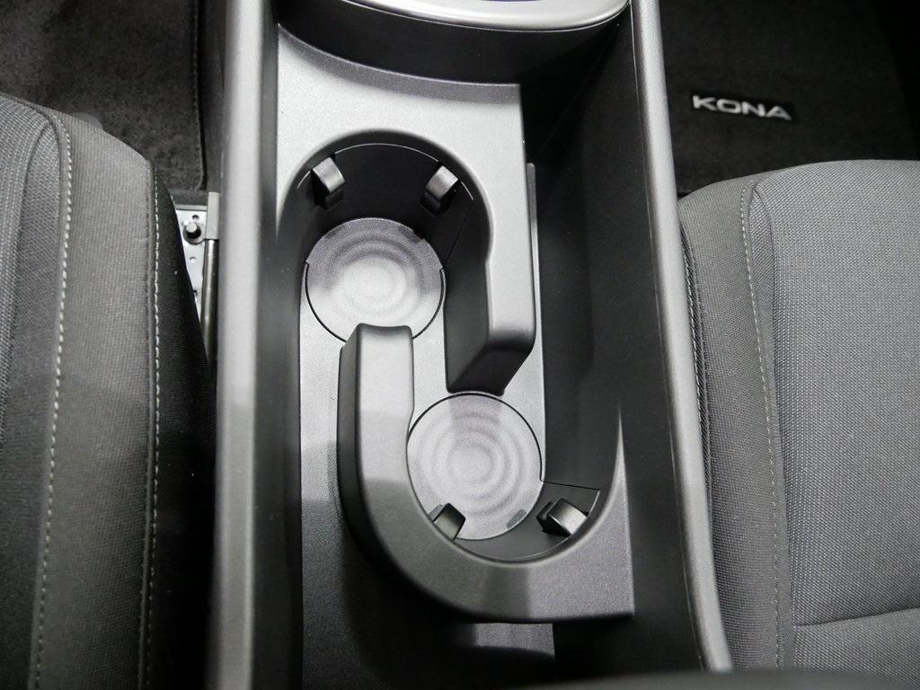 2026 Hyundai Kona SEL photo 25