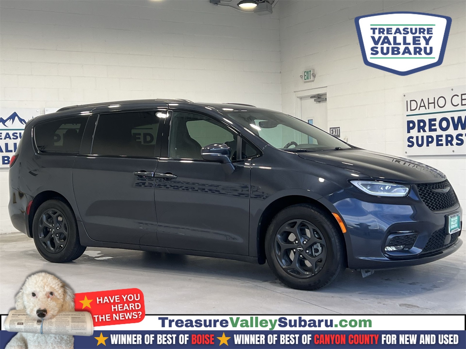 2021 Chrysler Pacifica Hybrid Touring's photo