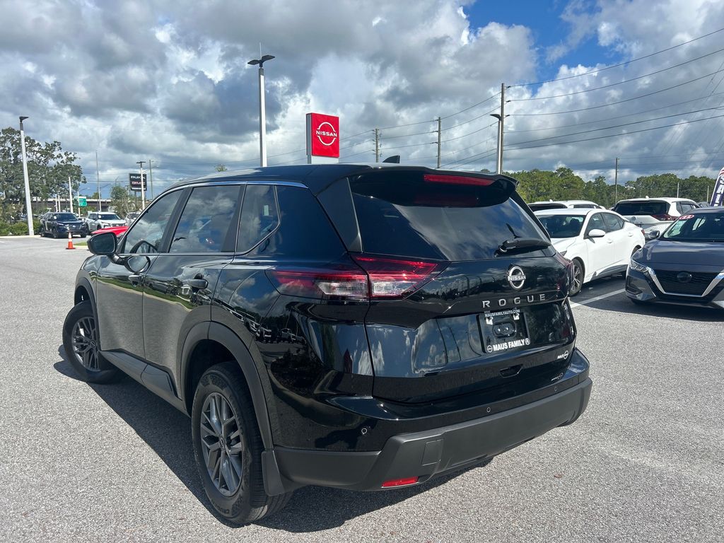 2026 Nissan Rogue S photo 4