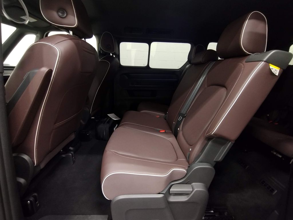 2025 Volkswagen ID. Buzz Pro S photo 26
