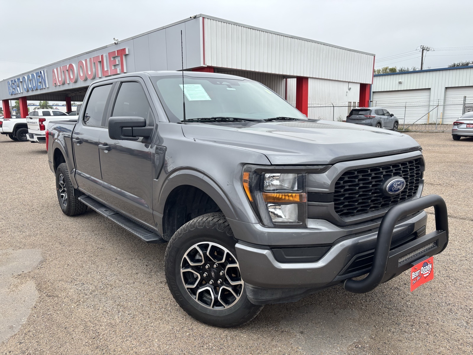 2023 Ford F-150 XL's photo