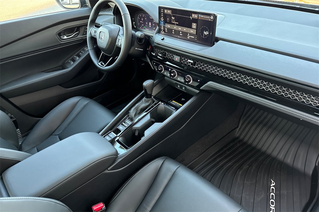2025 Honda Accord Hybrid EX-L photo 16