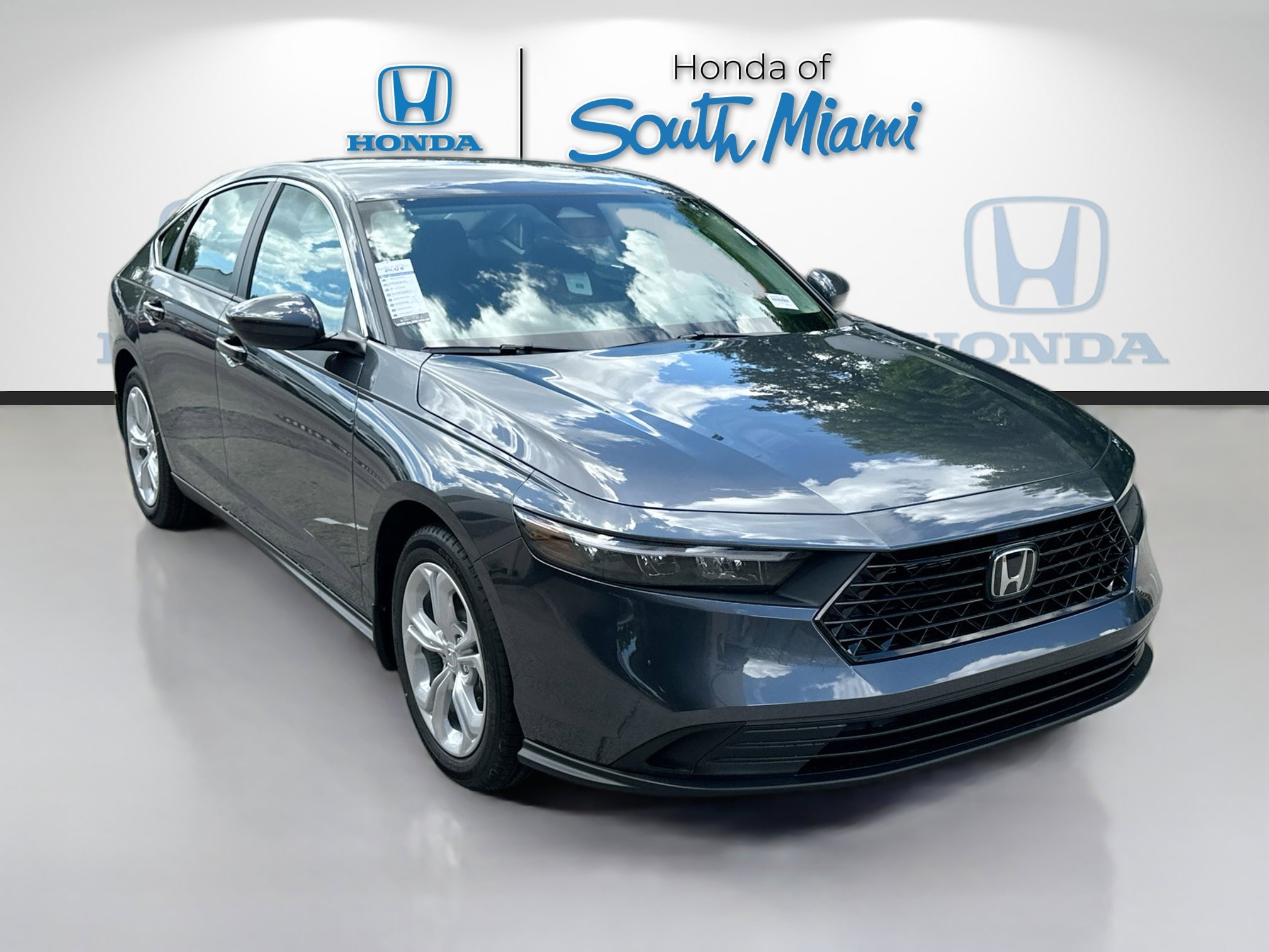 2025 Honda Accord LX's photo