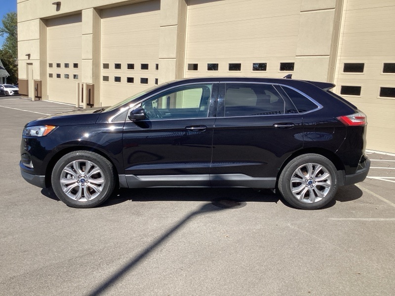 2019 Ford Edge Titanium photo 3