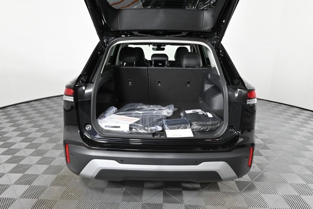 2025 Volkswagen Tiguan SE photo 3