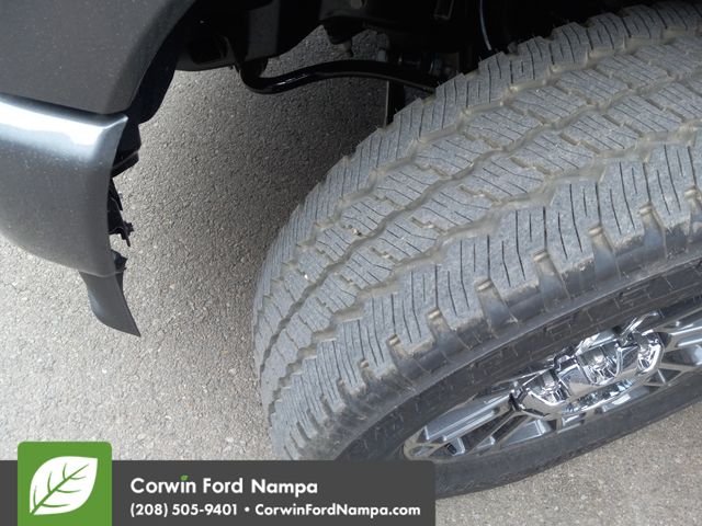 2025 Ford F-250 Platinum photo 32