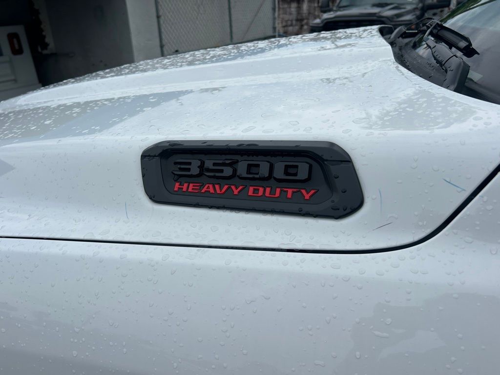 2025 Ram 3500 Tradesman photo 16