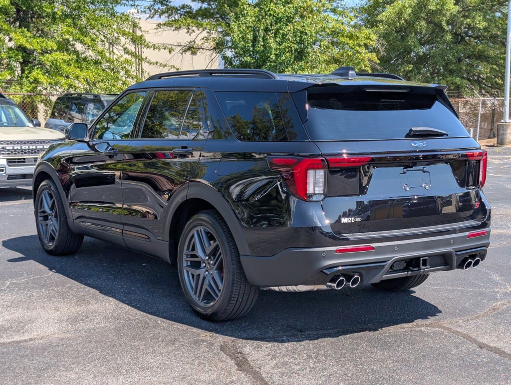 2025 Ford Explorer ST photo 2