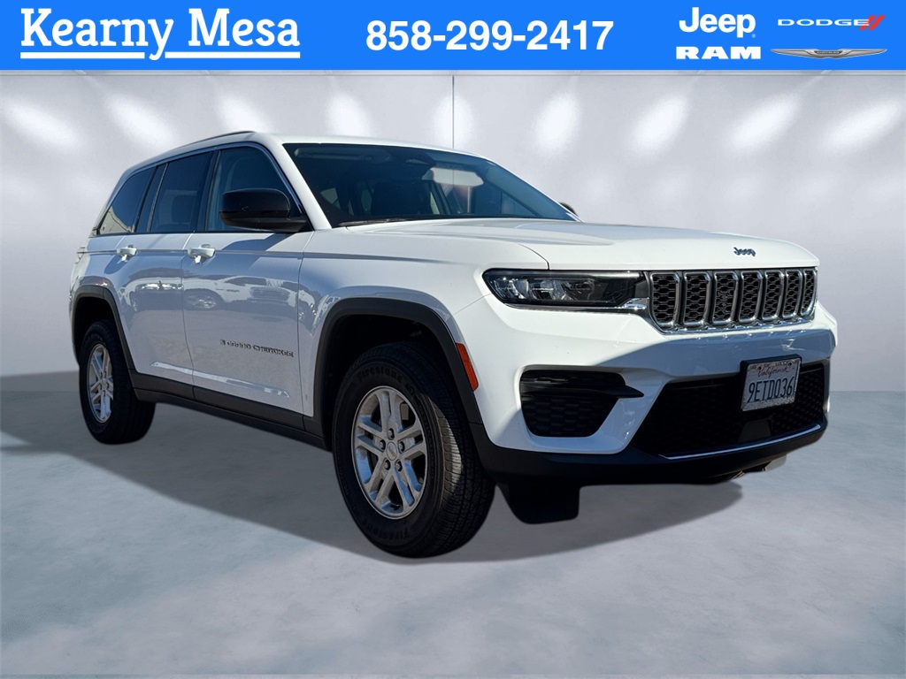 2023 Jeep Grand Cherokee Laredo's photo