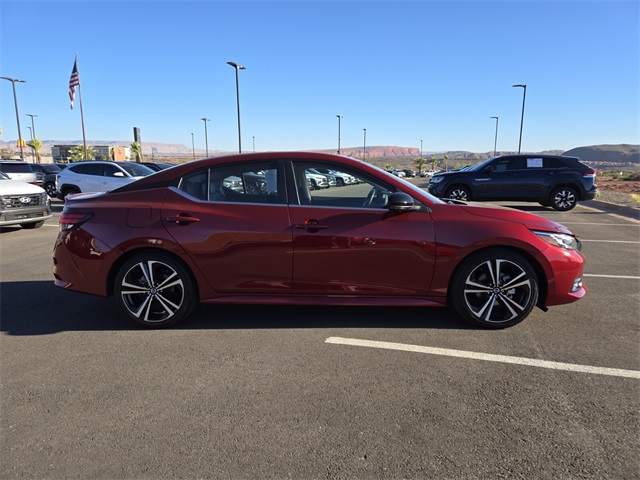2023 Nissan Sentra SR photo 3