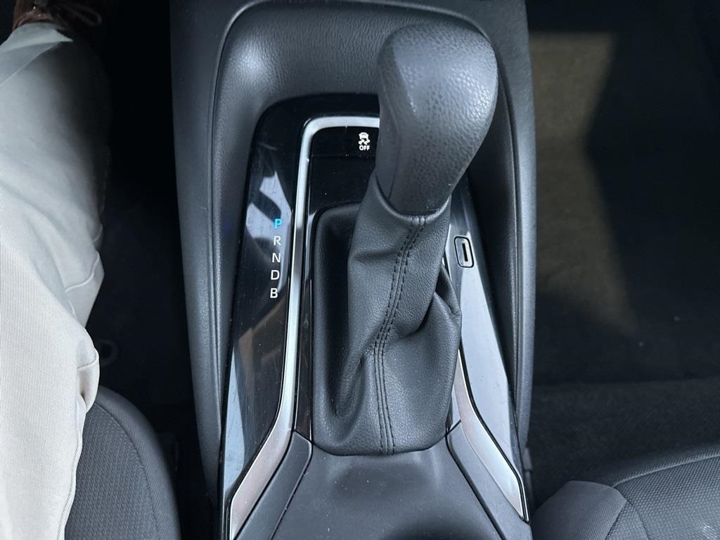 2023 Toyota Corolla LE photo 17