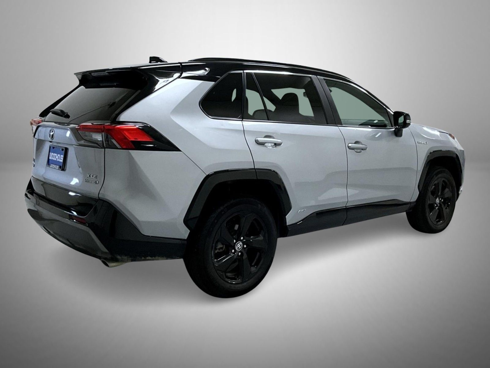 2021 Toyota RAV4 Hybrid XSE photo 5