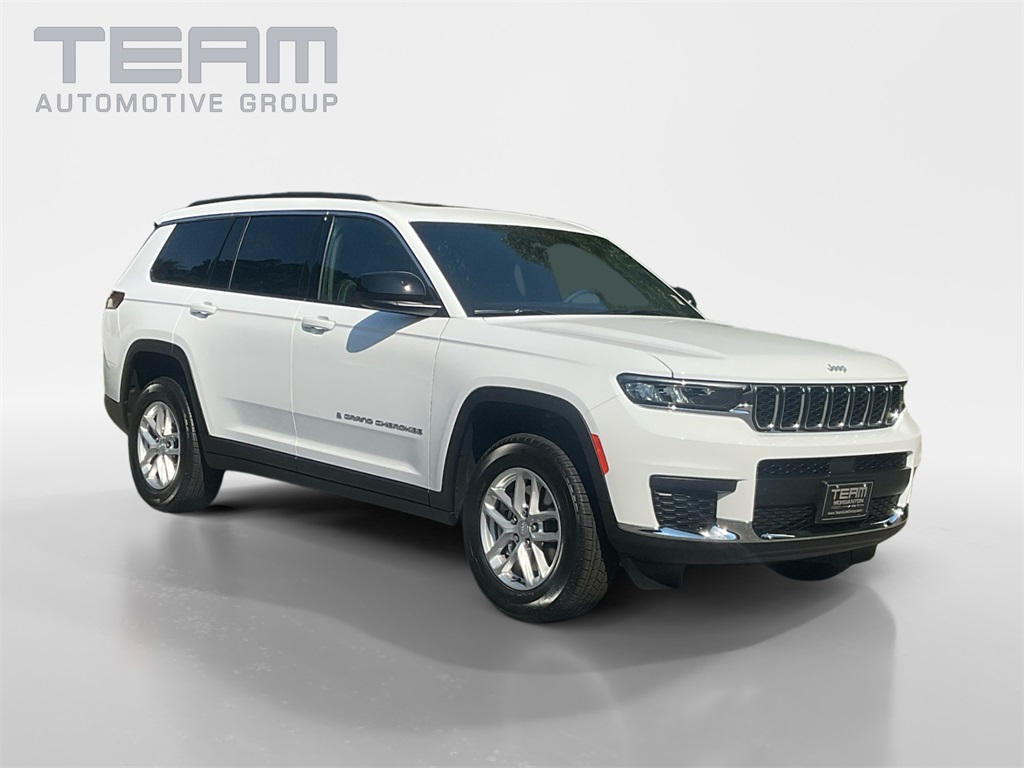 2025 Jeep Grand Cherokee L Laredo's photo