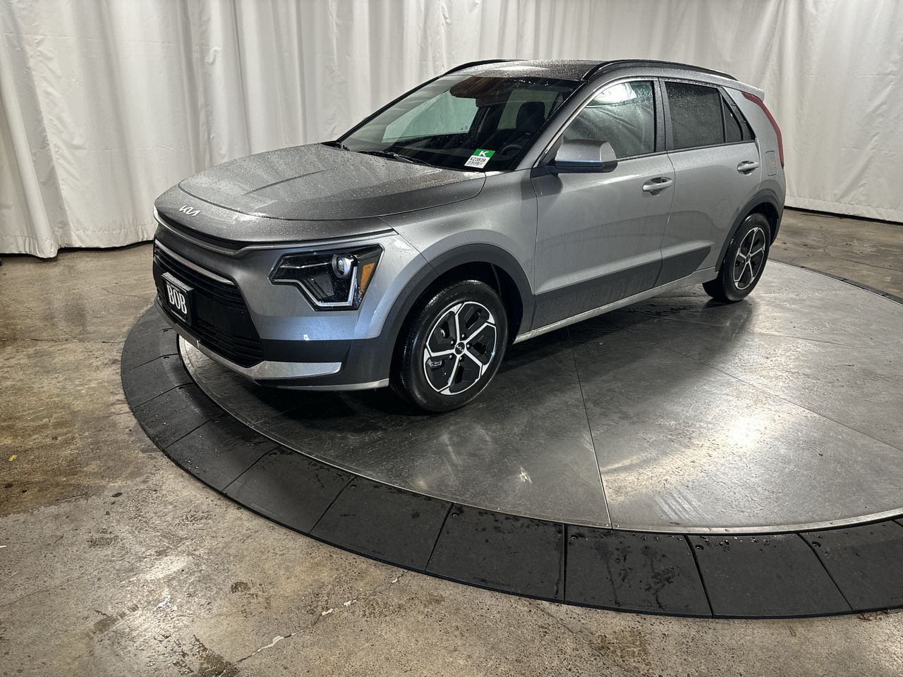 2025 Kia Niro LX's photo