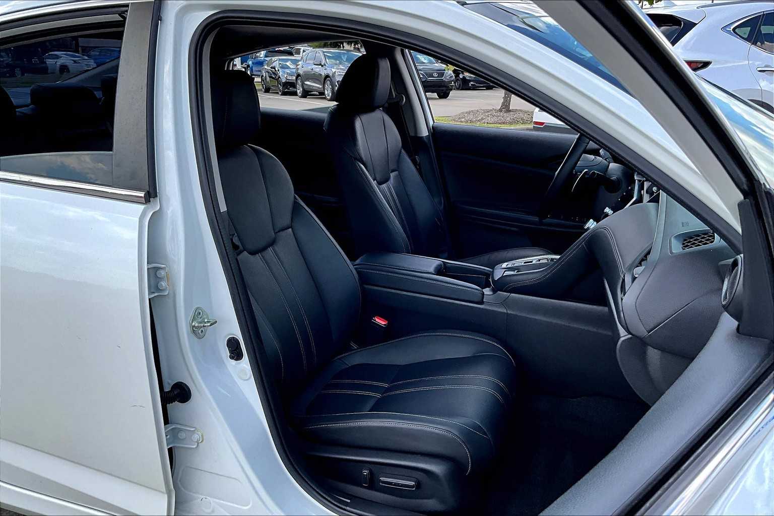 2019 Honda Insight Touring photo 7