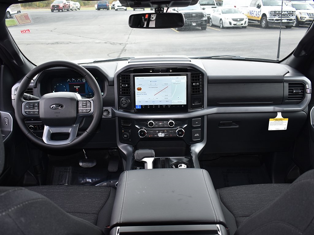 2025 Ford F-150 XLT photo 4