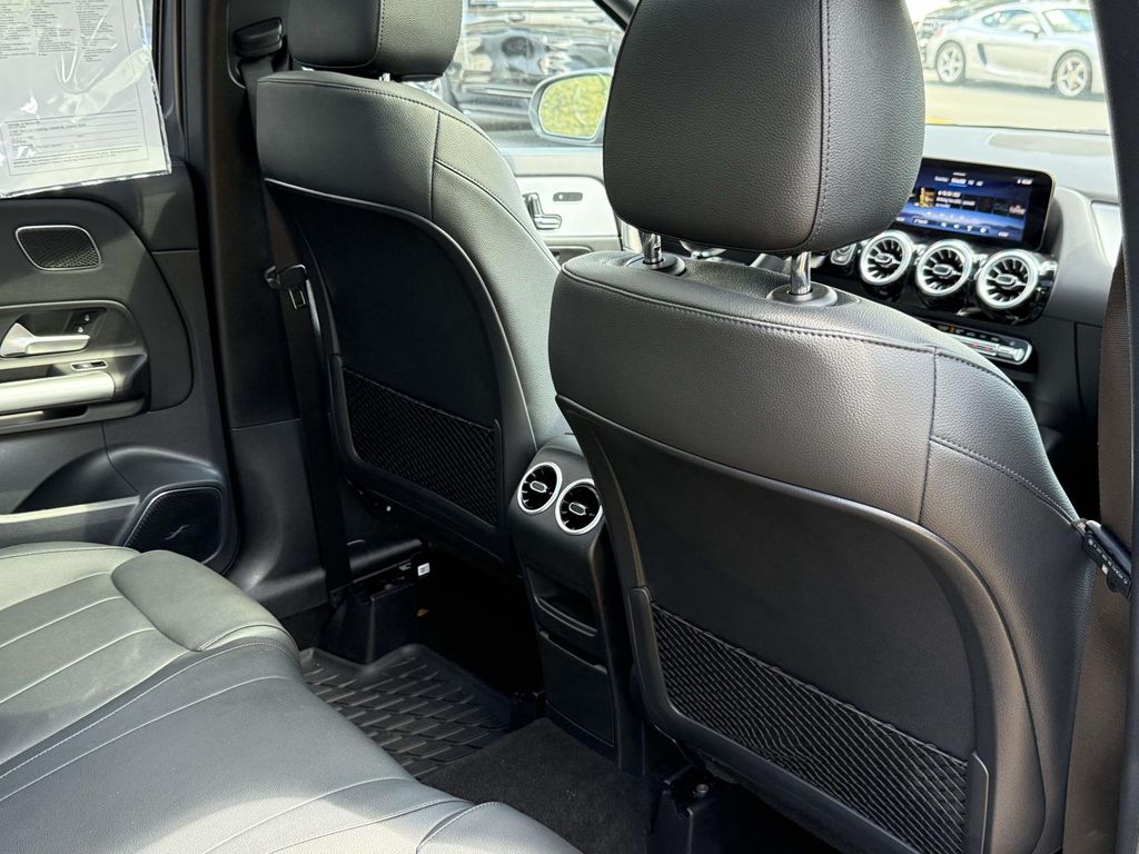 2025 Mercedes Benz GLA 250 4MATIC photo 21