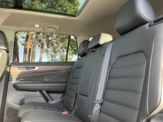 2025 Volkswagen Atlas SEL photo 5