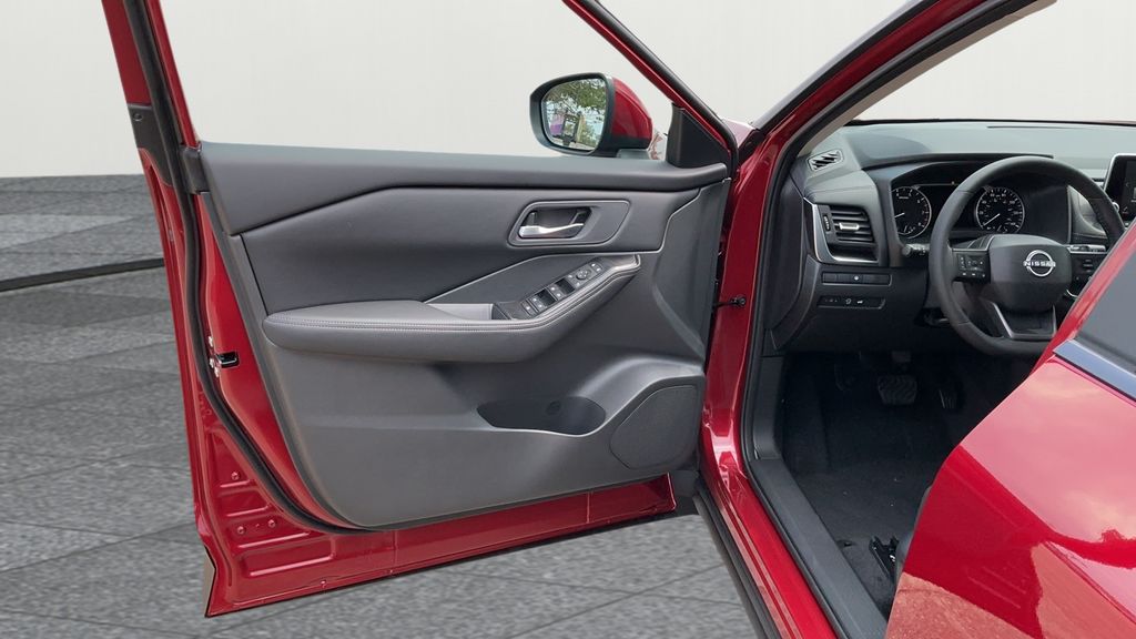 2026 Nissan Rogue SV photo 20