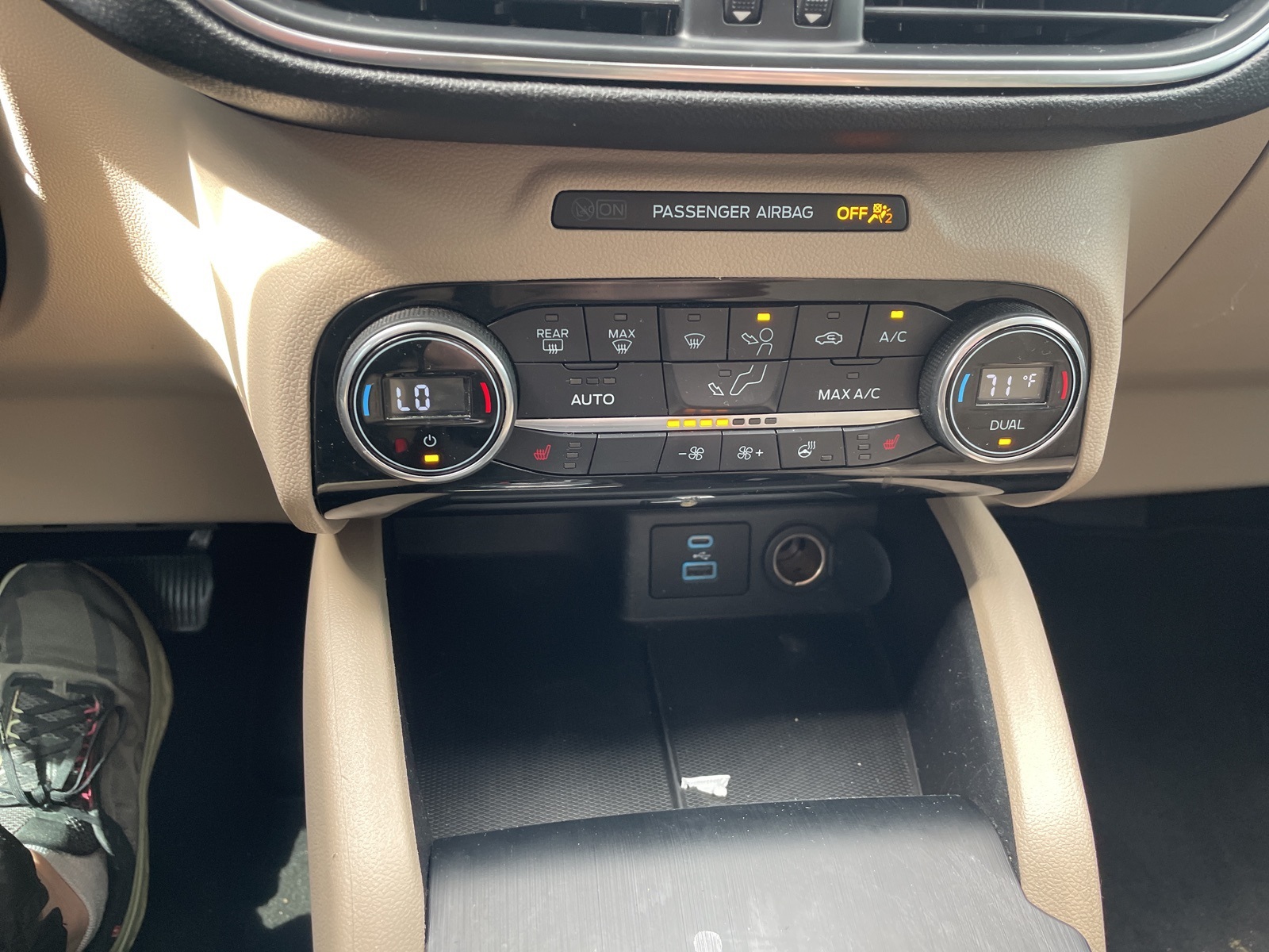 2021 Ford Escape Titanium photo 13