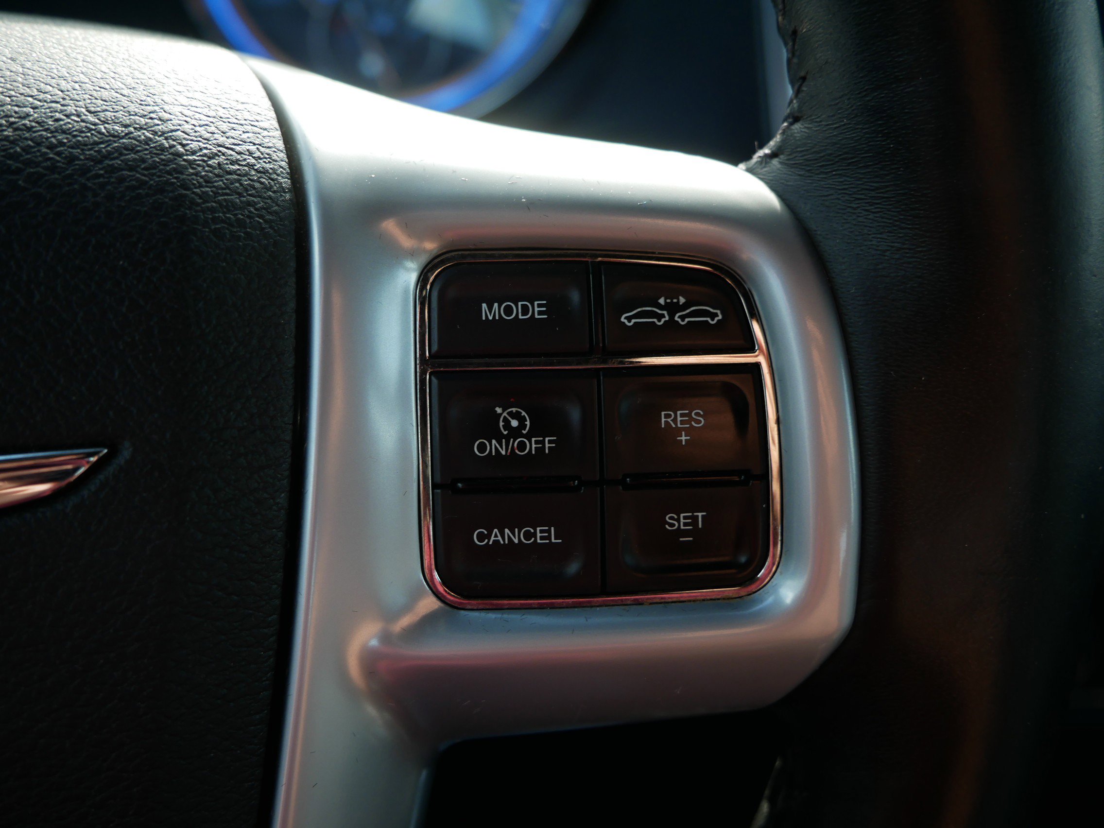 2013 Chrysler 300 photo 13