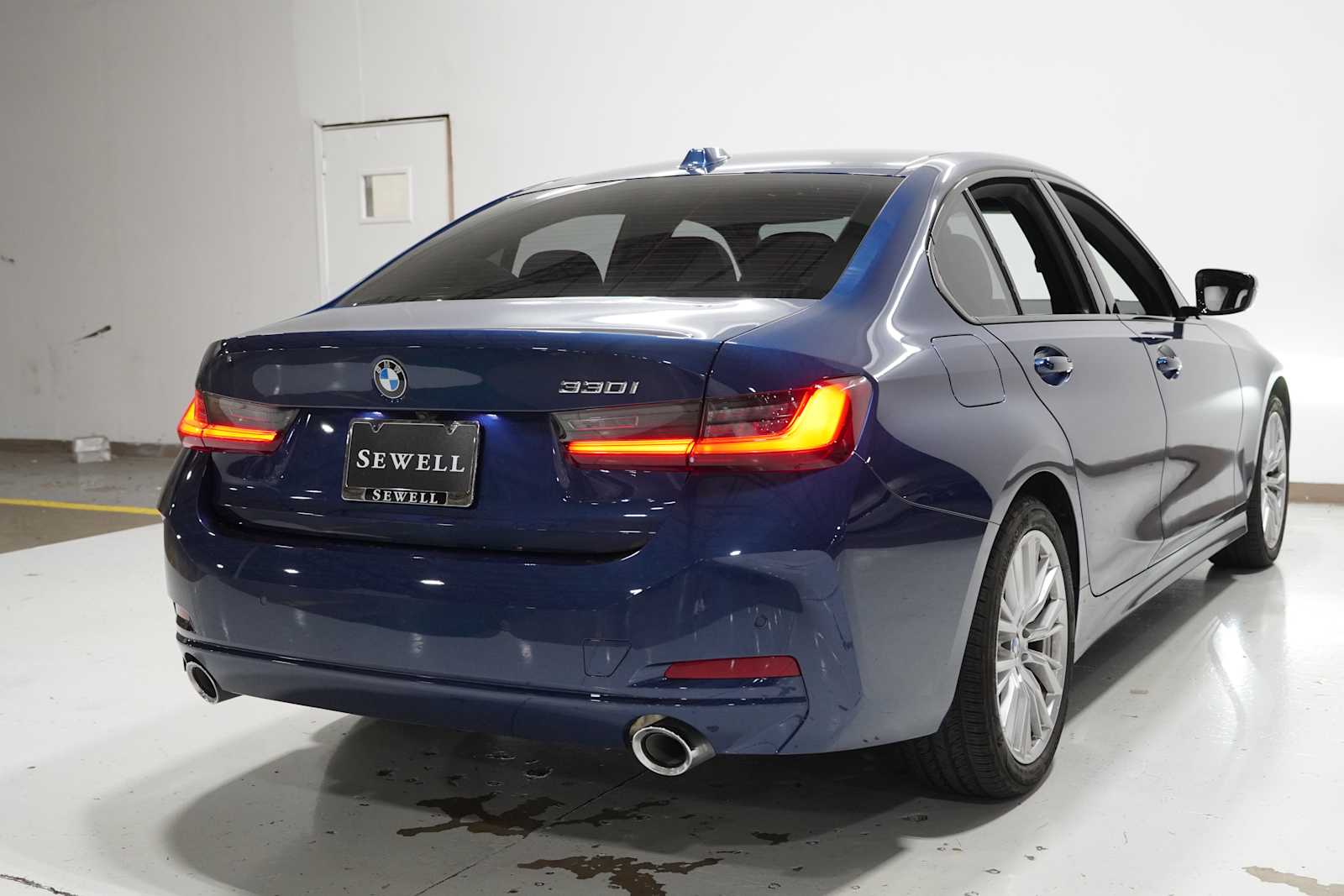 2023 Bmw 330i photo 4