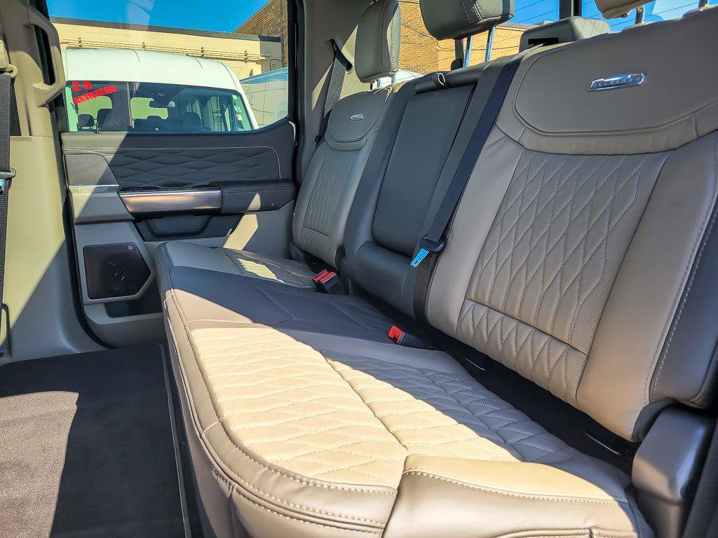 2025 FORD F-450 - Image 15