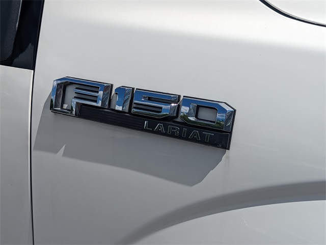 2015 Ford F-150 Lariat photo 18