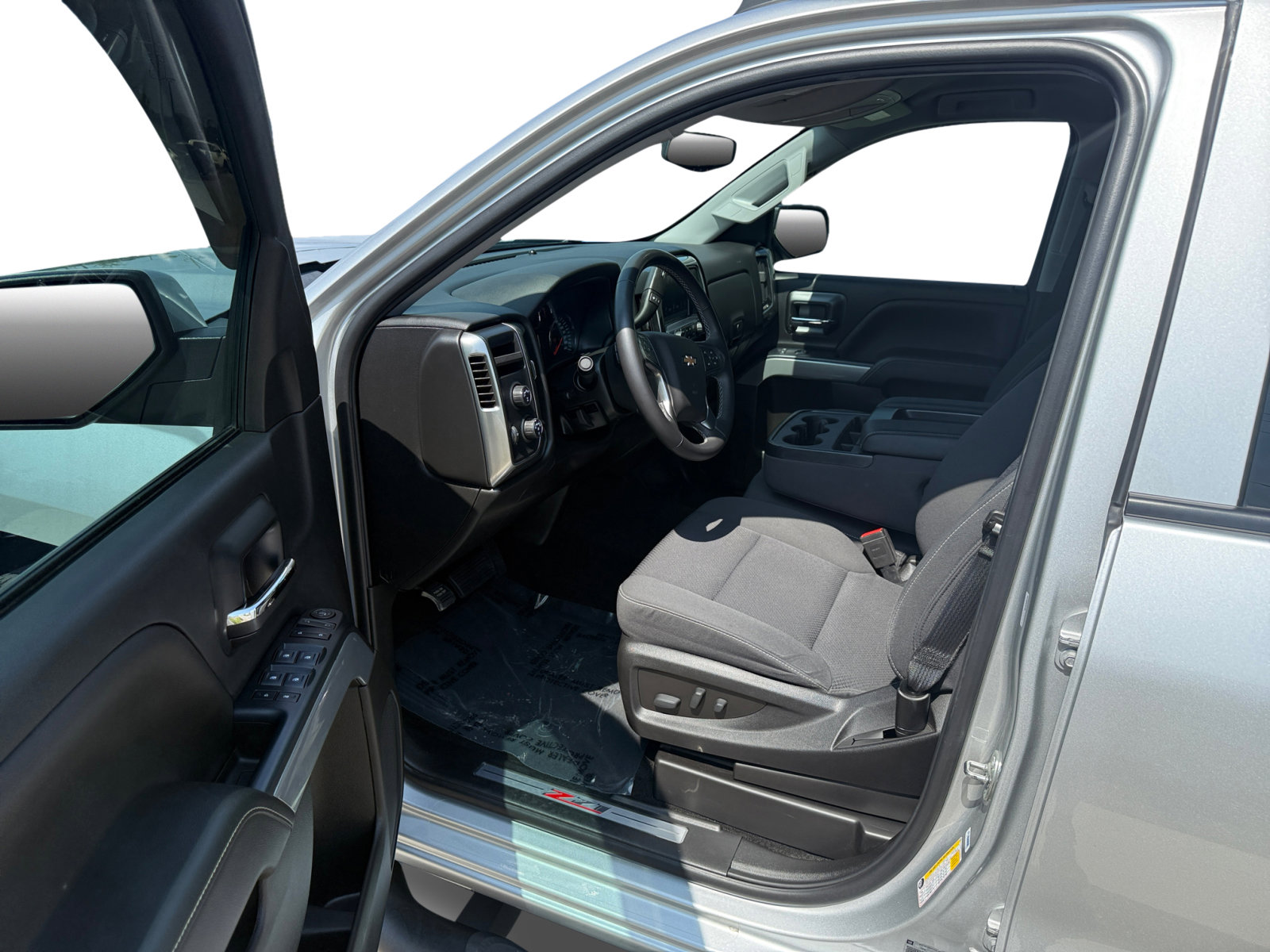 Used 2018 Chevrolet Silverado 1500 LT Z71 with VIN 2GCVKREC5J1102052 for sale in Kansas City